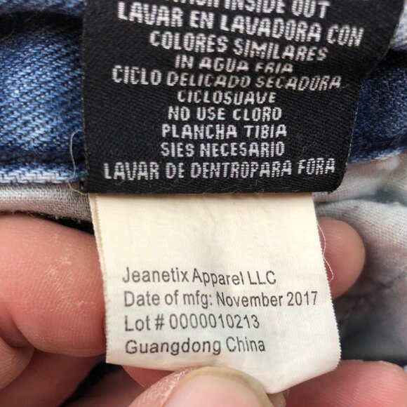 Road Narrows Womens Capri Jeans Size 16 Blue Denim Distressed Raw Hem Casual Y2K - Picture 10 of 15